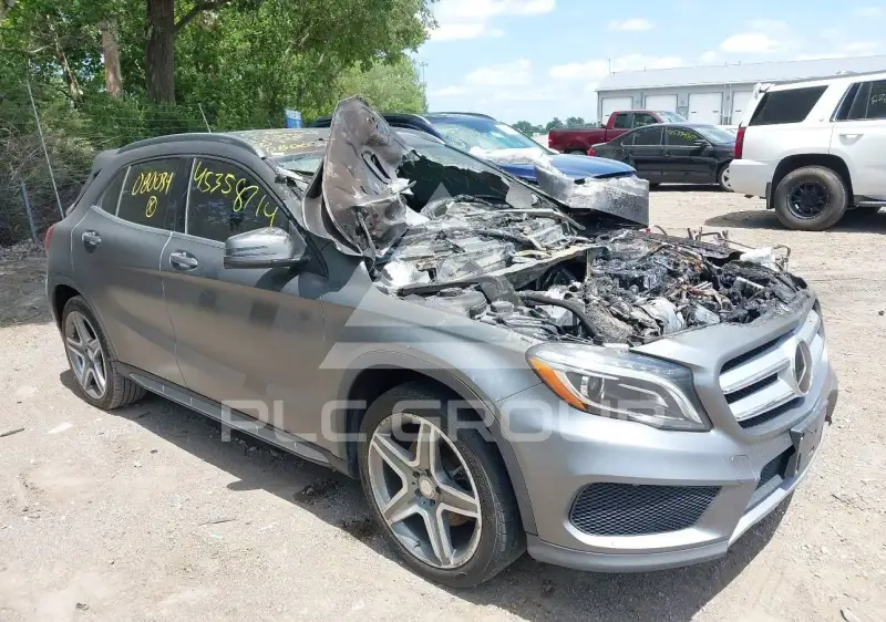 2015 Mercedes Benz GLA 250 photo