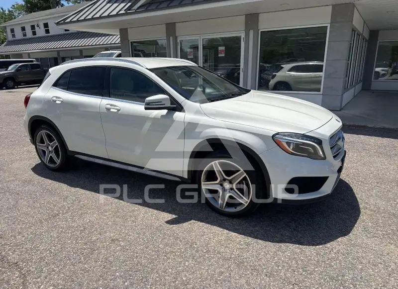2015 Mercedes Benz GLA 250 фото
