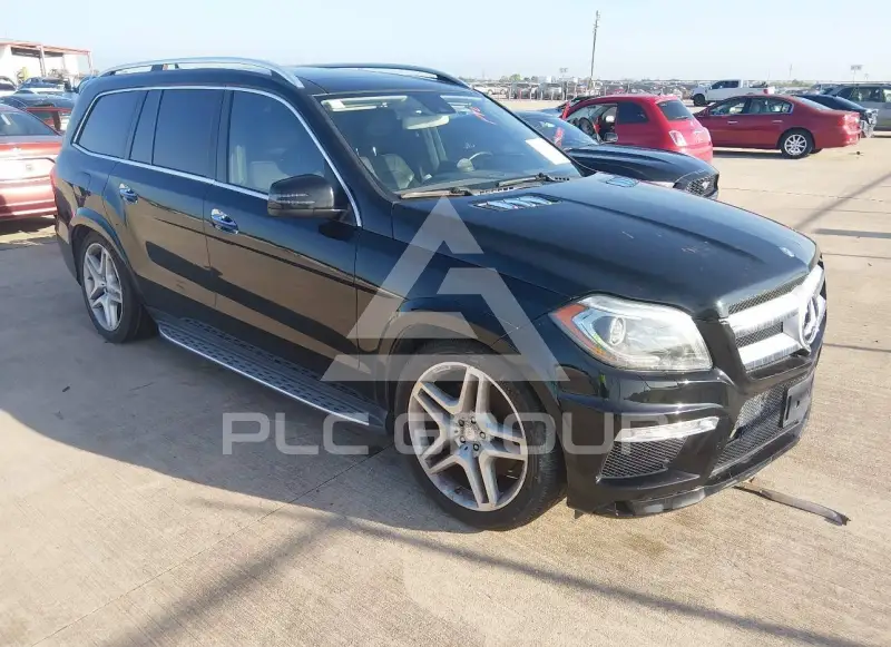 2015 Mercedes Benz GL 550 фото