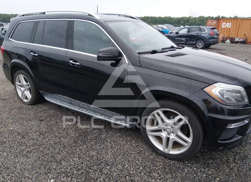 2015 Mercedes Benz GL 550 photo