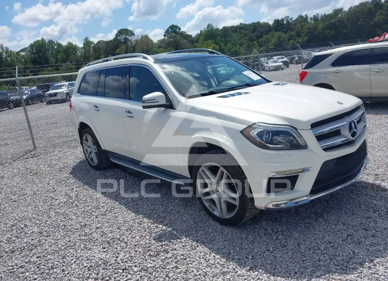2015 Mercedes Benz GL 550 photo
