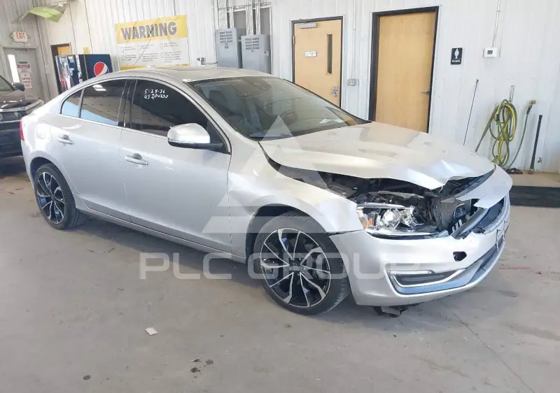 2015 Volvo S60 фото
