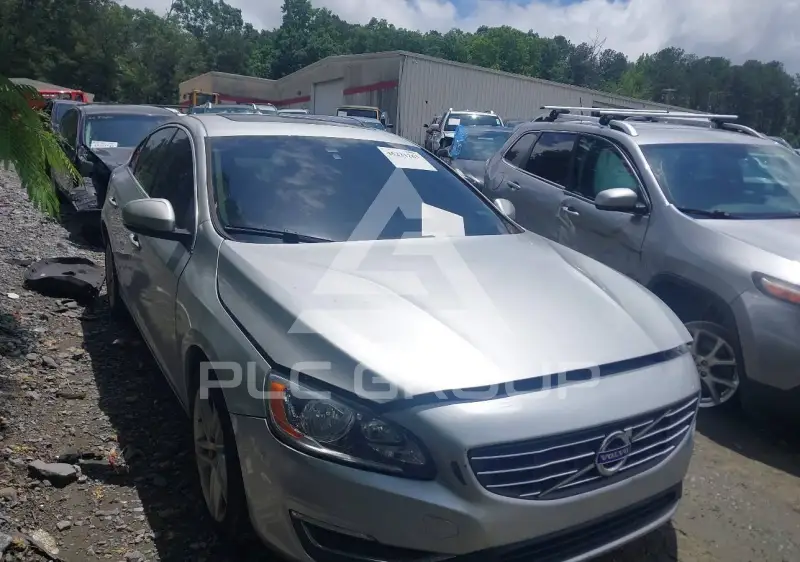 2015 Volvo S60 фото