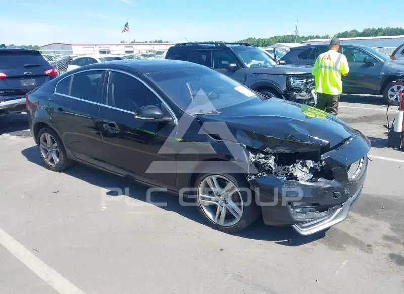 2015 Volvo S60 фото