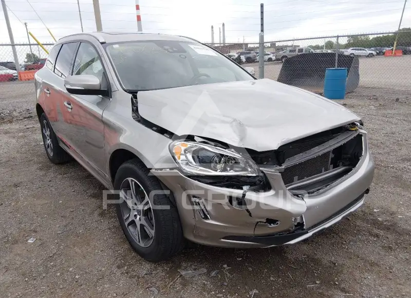 2015 Volvo XC60 photo