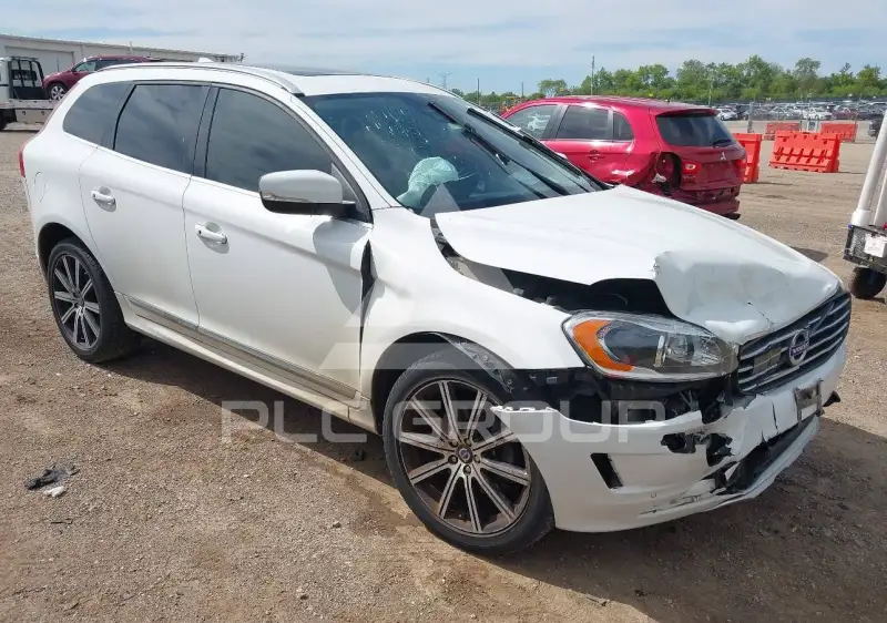 2015 Volvo XC60 photo