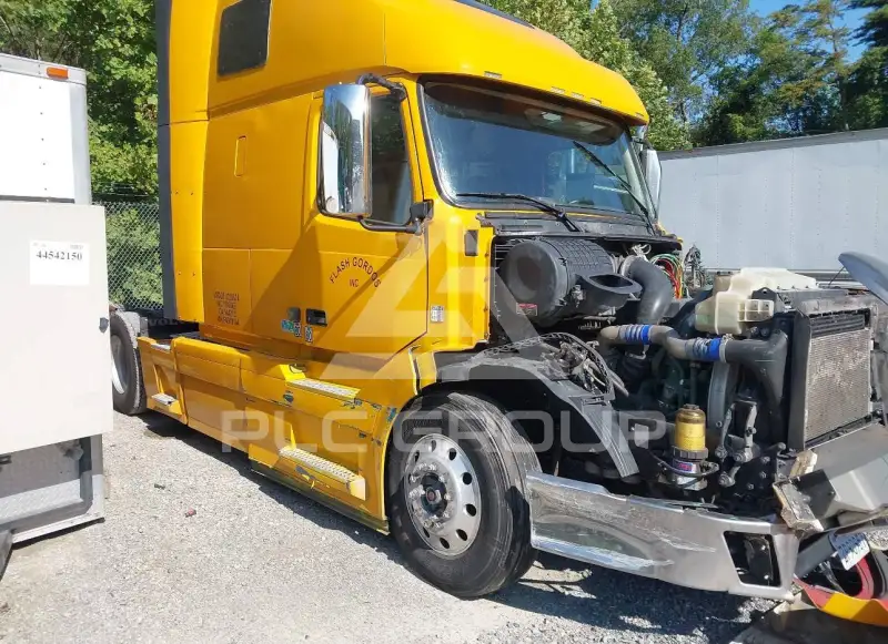 2015 Volvo VNL фото