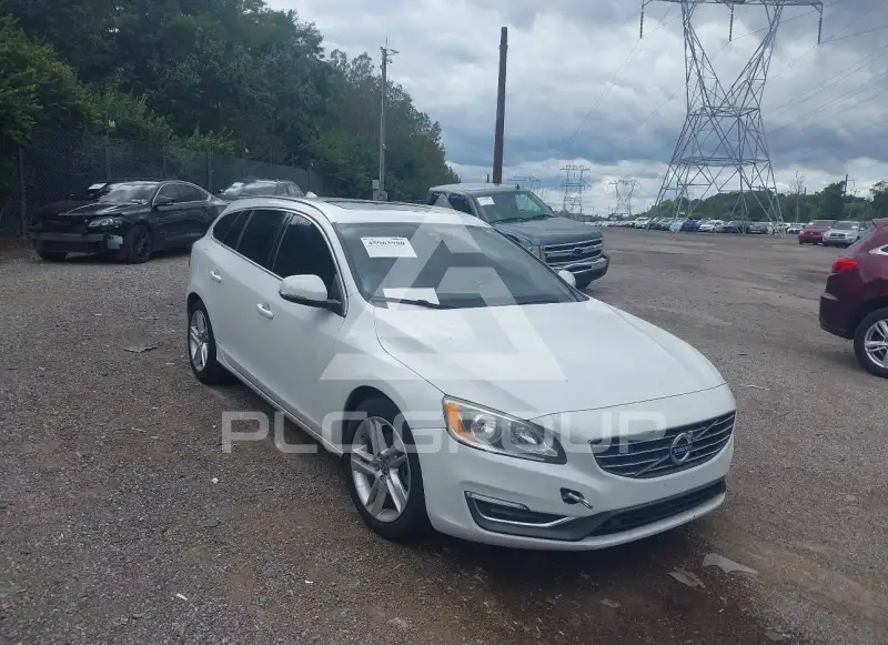 2015 Volvo V60 фото