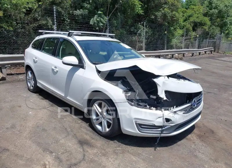 2015 Volvo V60 фото