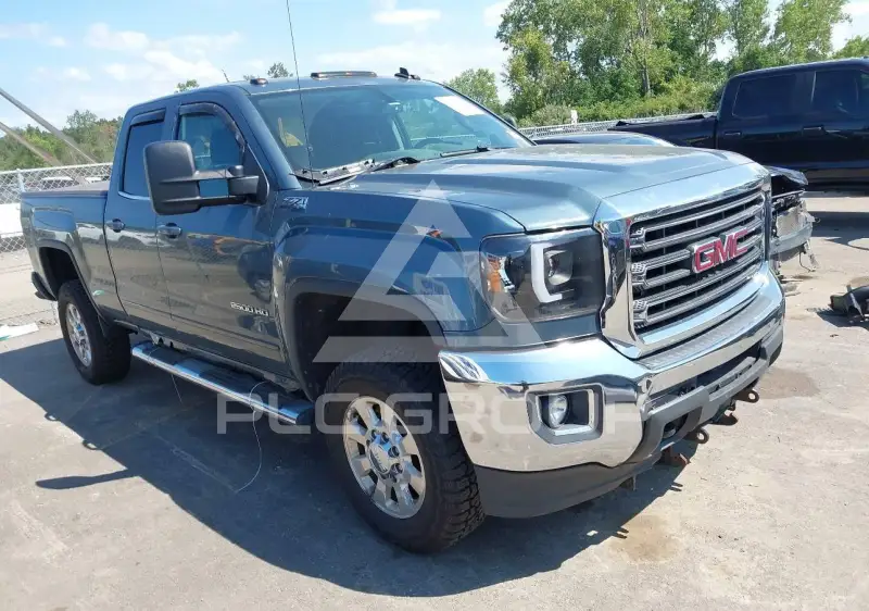 2015 GMC Sierra photo