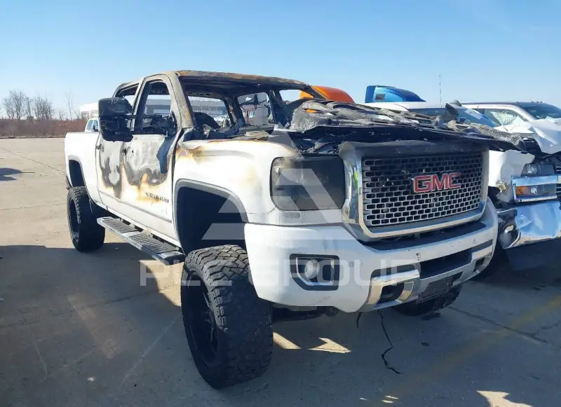 2015 GMC Sierra photo