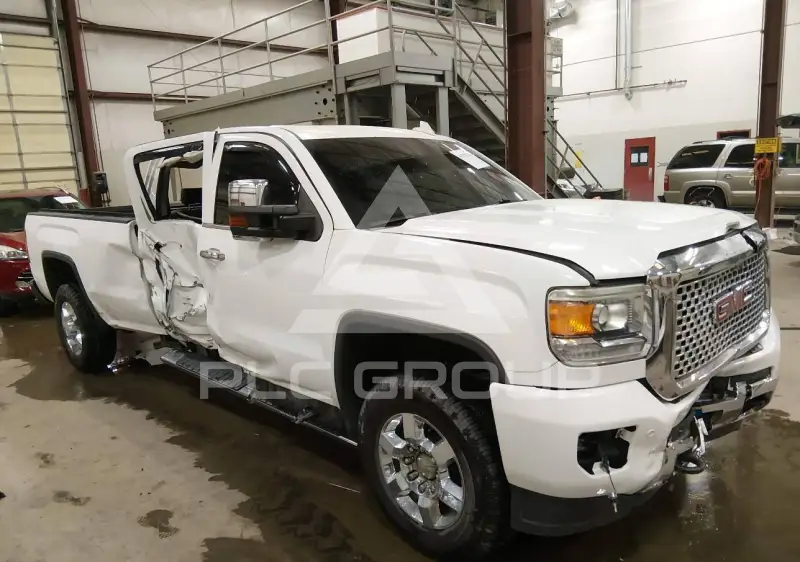 2015 GMC Sierra photo