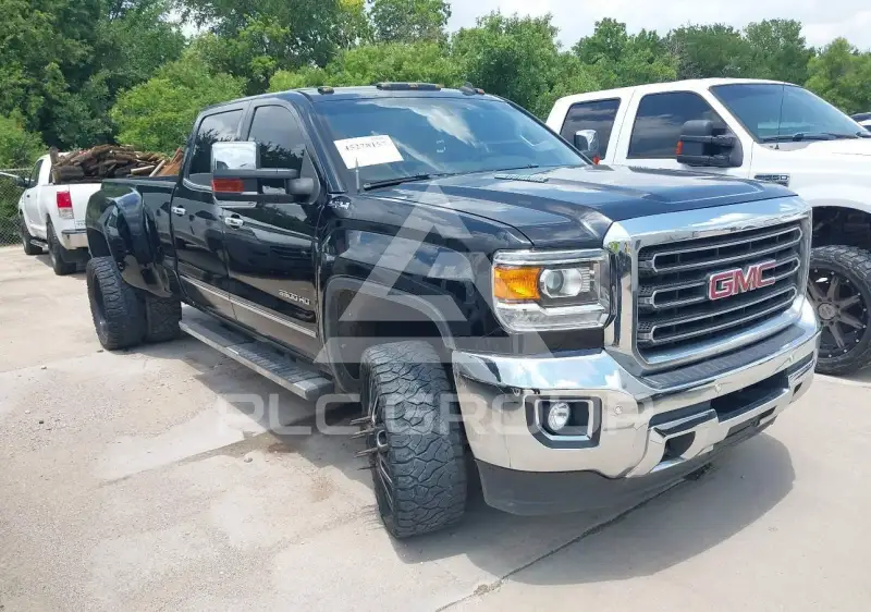 2015 GMC Sierra photo
