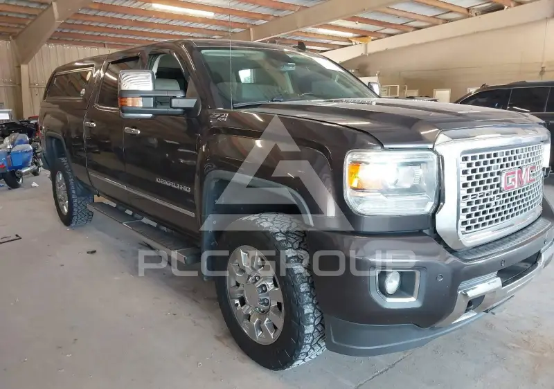 2015 GMC Sierra photo