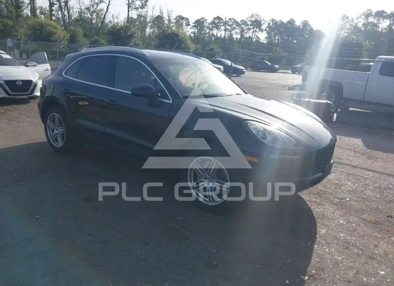 2015 Porsche MACAN photo