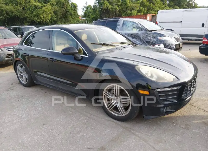 2015 Porsche MACAN photo
