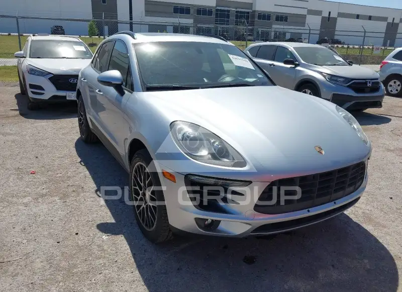 2015 Porsche MACAN photo