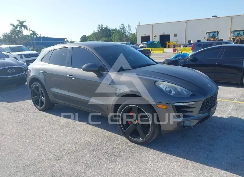 2015 Porsche MACAN photo