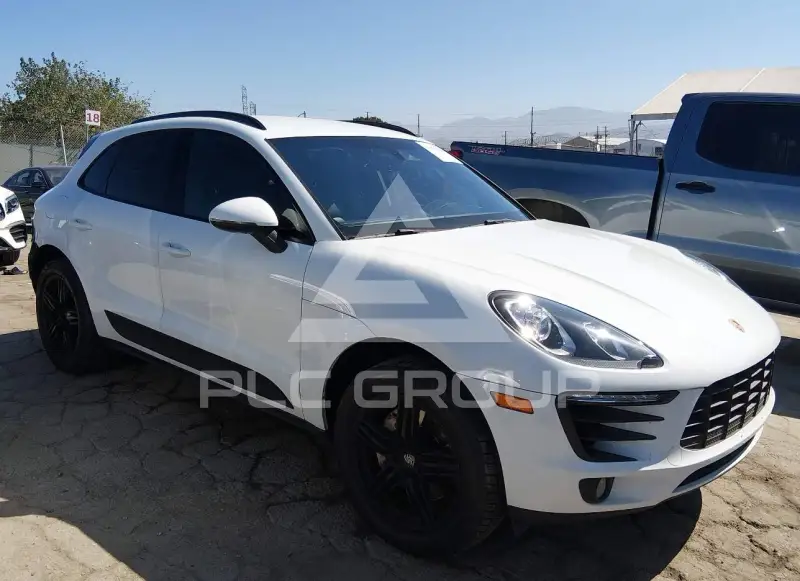 2015 Porsche MACAN photo