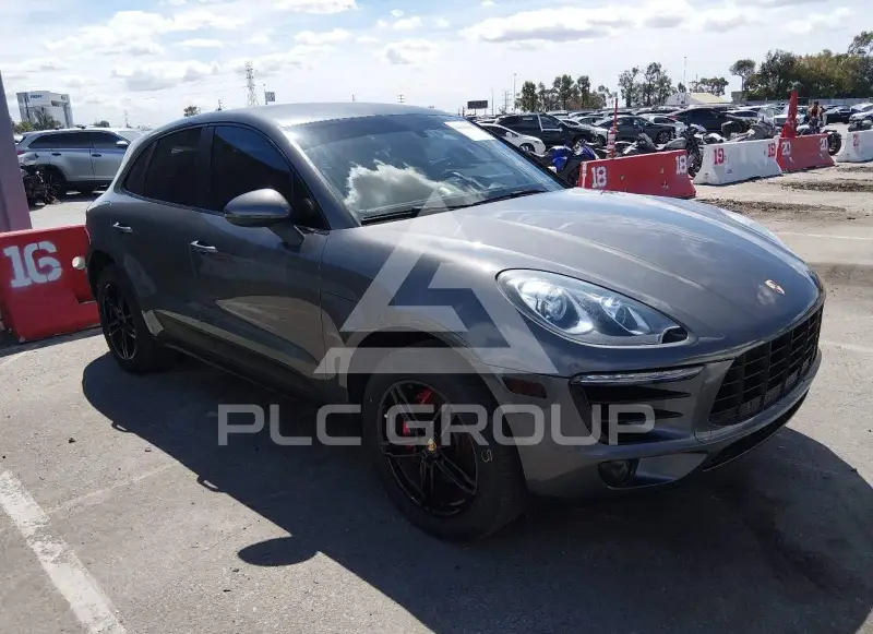 2015 Porsche MACAN photo