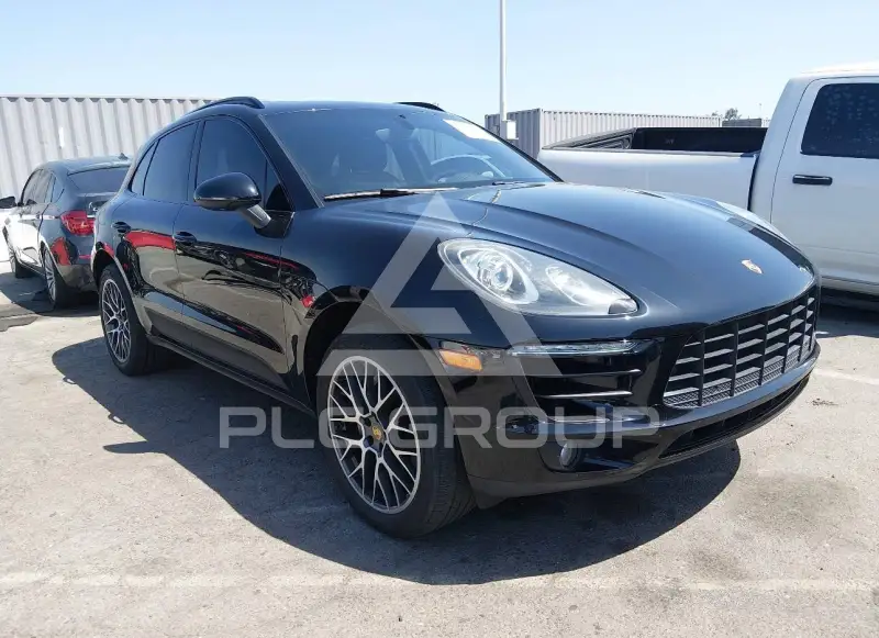 2015 Porsche MACAN photo