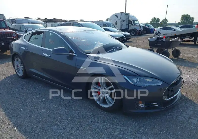 2015 Tesla Model S фото