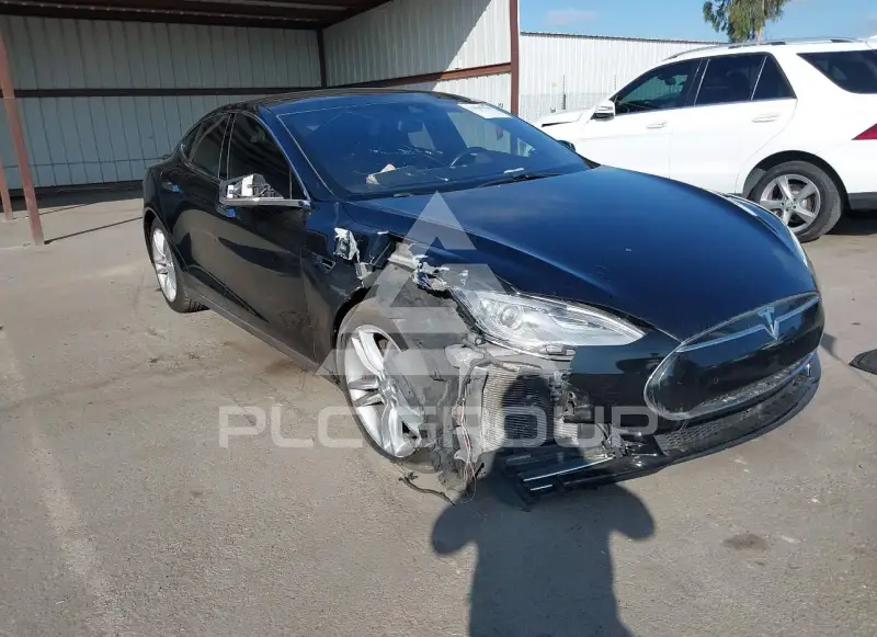 2015 Tesla Model S фото