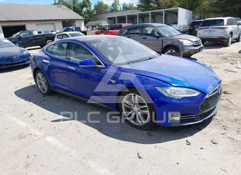 2015 Tesla Model S фото