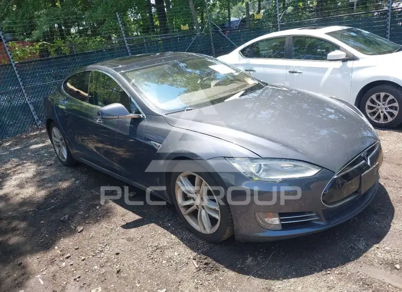 2015 Tesla Model S фото