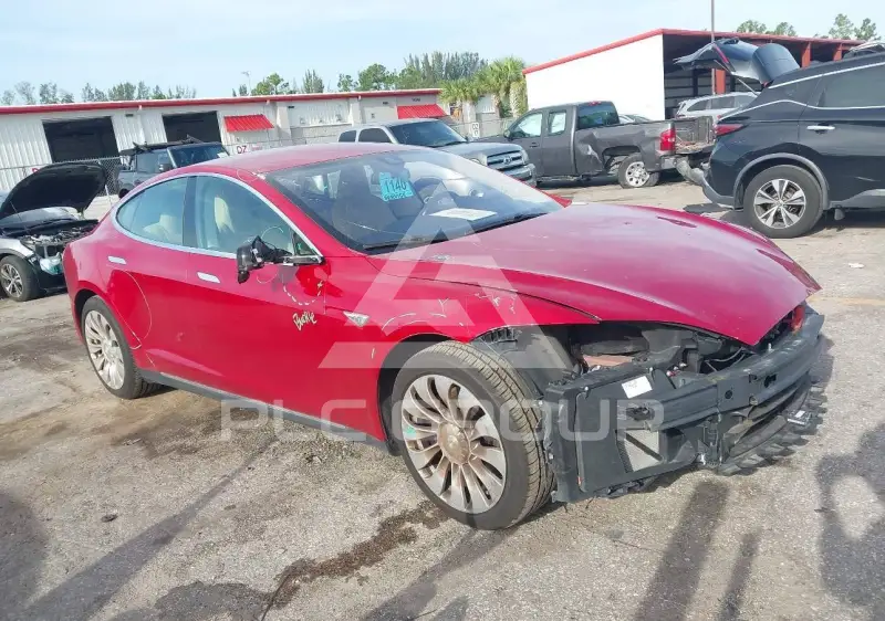 2015 Tesla Model S фото