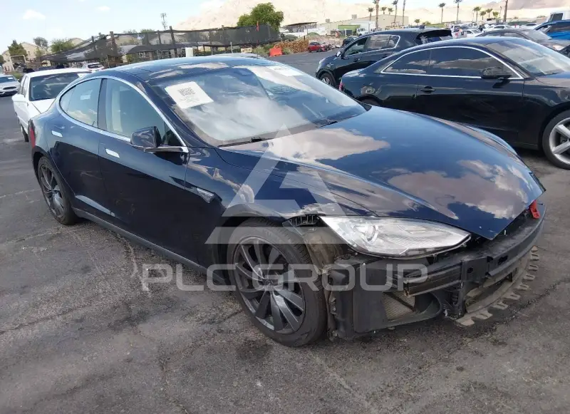 2015 Tesla Model S фото
