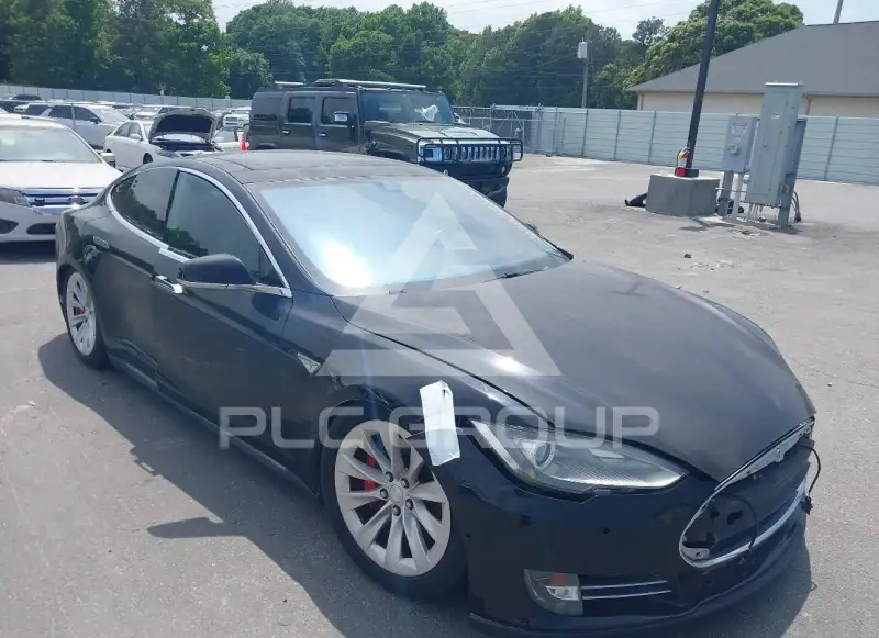 2015 Tesla Model S фото