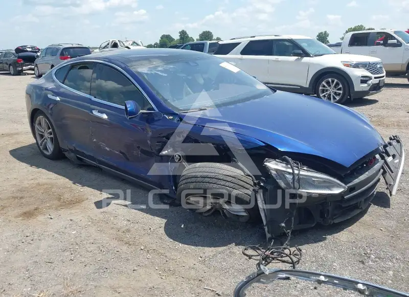 2015 Tesla Model S фото