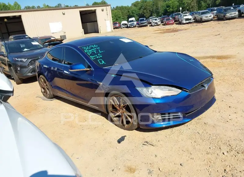 2015 Tesla Model S фото