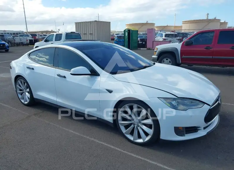2015 Tesla Model S фото