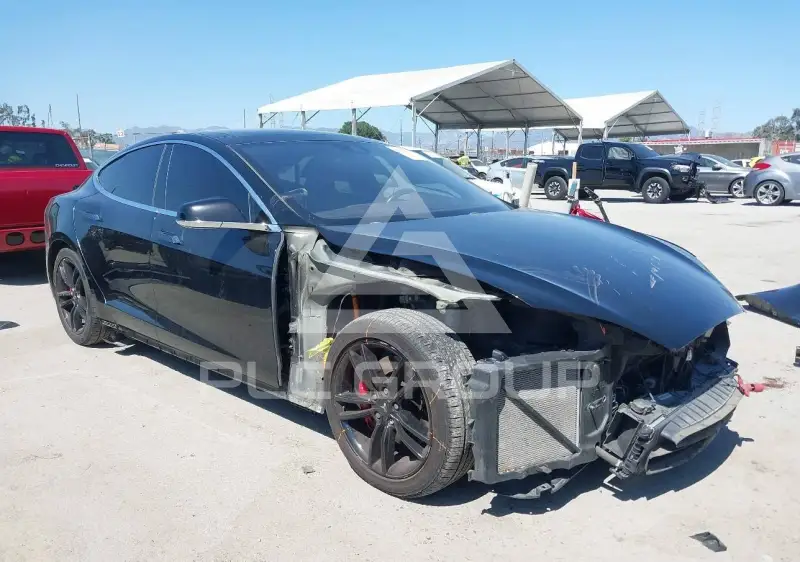 2015 Tesla Model S фото