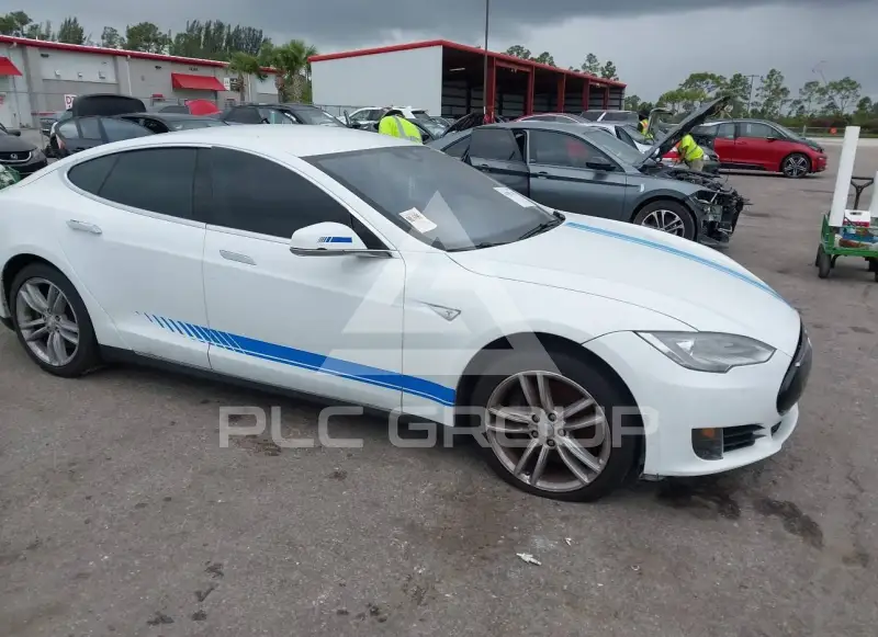 2015 Tesla Model S фото