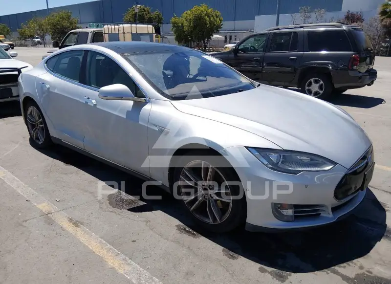 2015 Tesla Model S фото