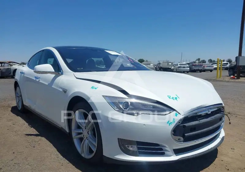 2015 Tesla Model S фото