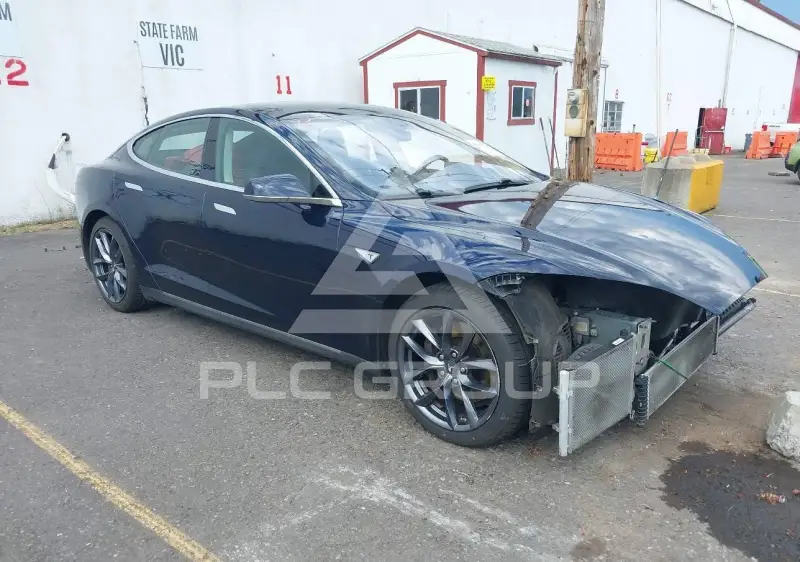 2015 Tesla Model S фото