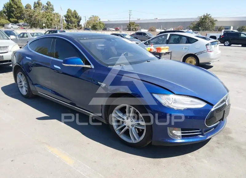 2015 Tesla Model S фото