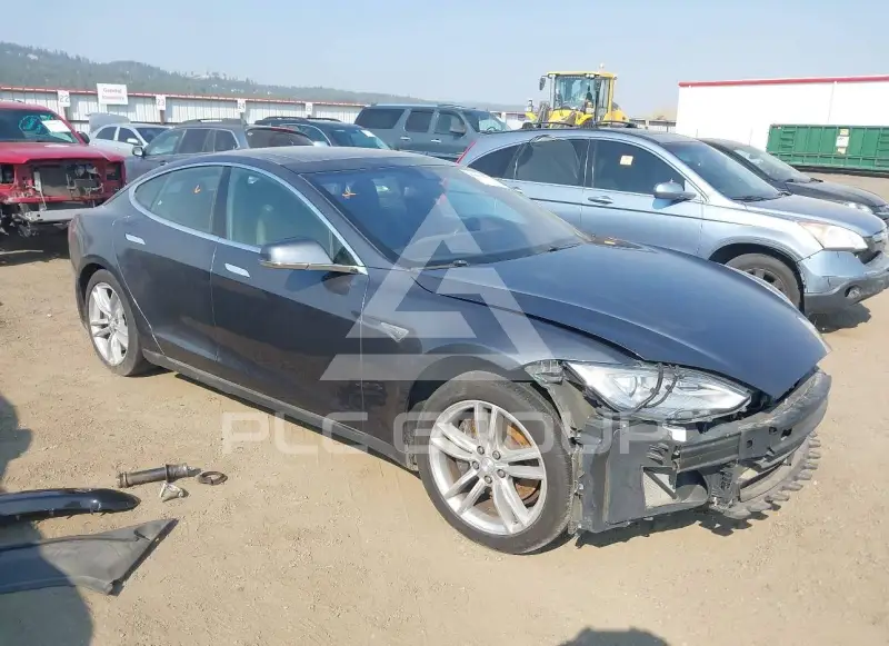2015 Tesla Model S photo