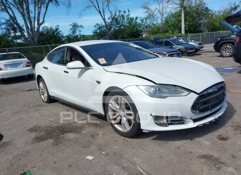 2015 Tesla Model S фото