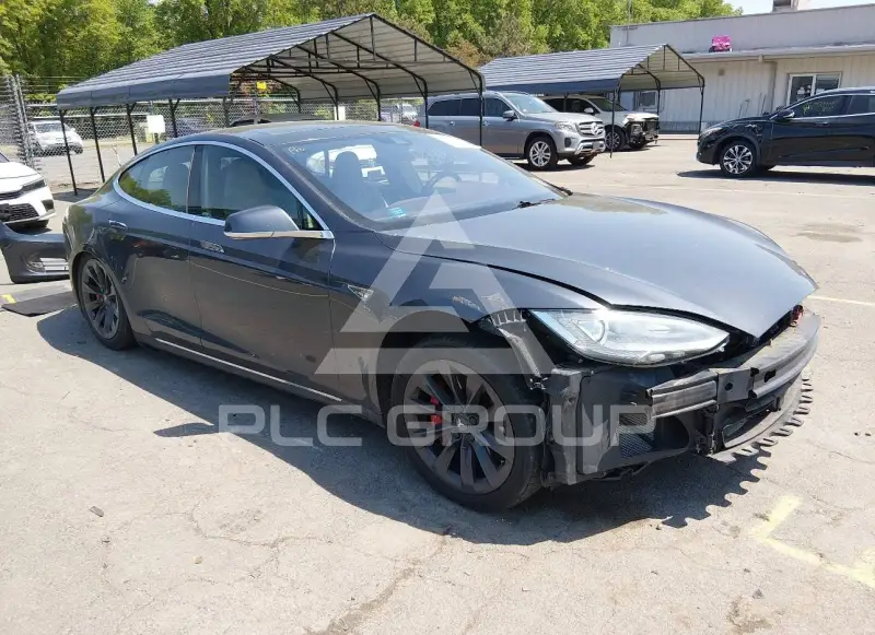 2015 Tesla Model S фото