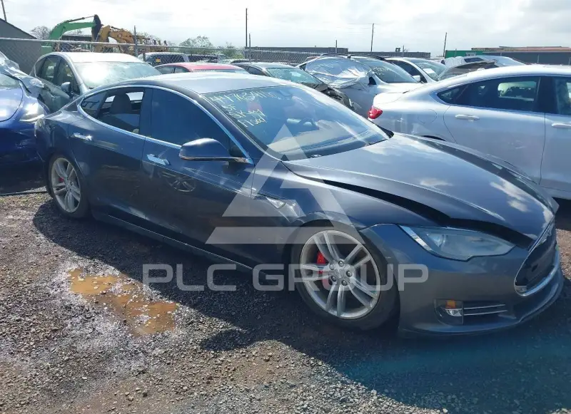 2015 Tesla Model S фото