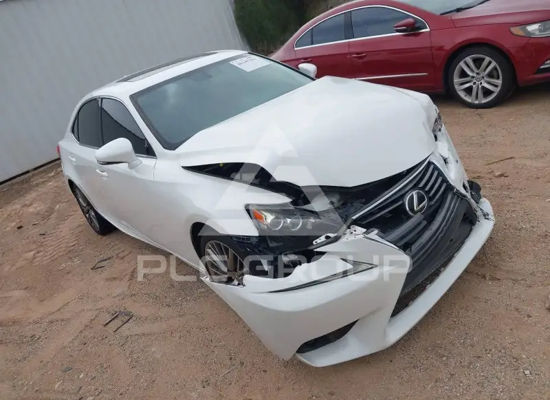 2015 Lexus IS250 photo