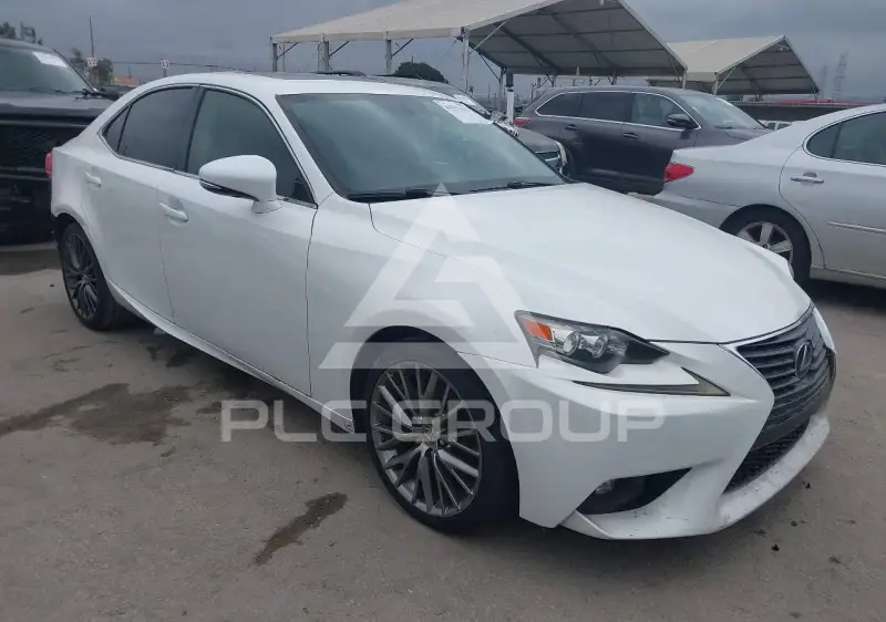 2015 Lexus IS250 photo