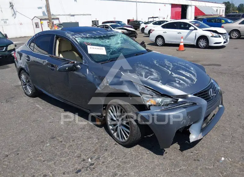 2015 Lexus IS250 photo