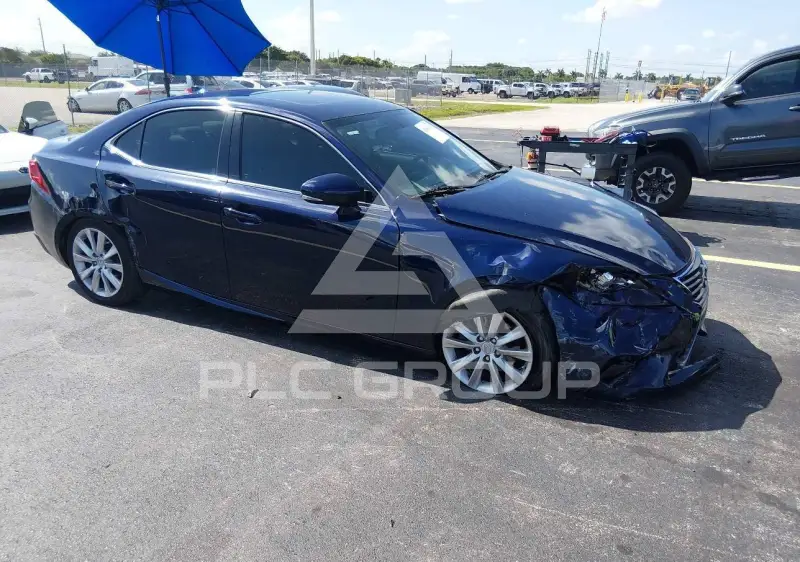2015 Lexus IS250 фото