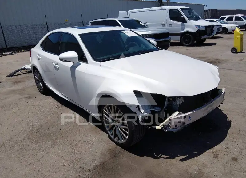 2015 Lexus IS250 фото